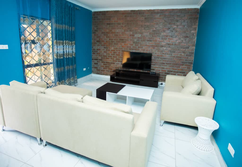 Brick-accent lounge (3BR)